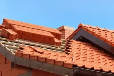 Pose et rénovation de toiture en tuiles à Génissac